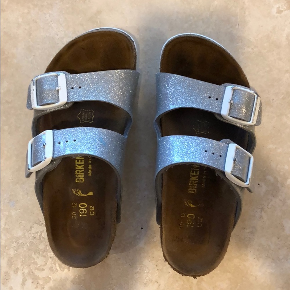 Girl’s shoes